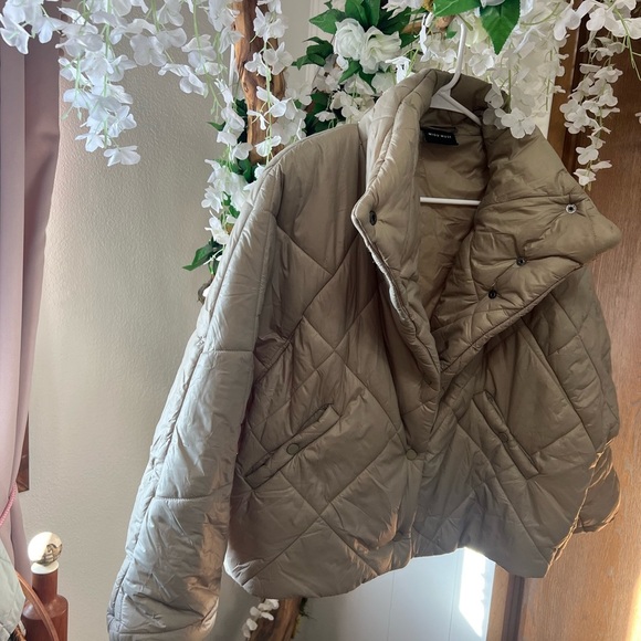 Miou Muse Rowan Cream Cropped Quilted Puffer Jacket 🤎 - Picture 6 of 9